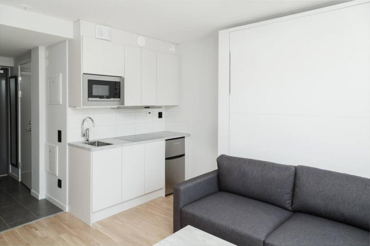 Comfy And Well Equipped Apartment W Free Parking Lidingo Exterior photo